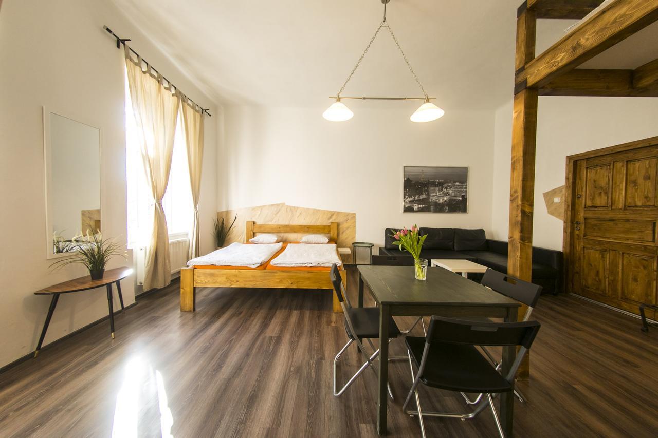 Freedom Rooms & Apartments Prag Eksteriør billede