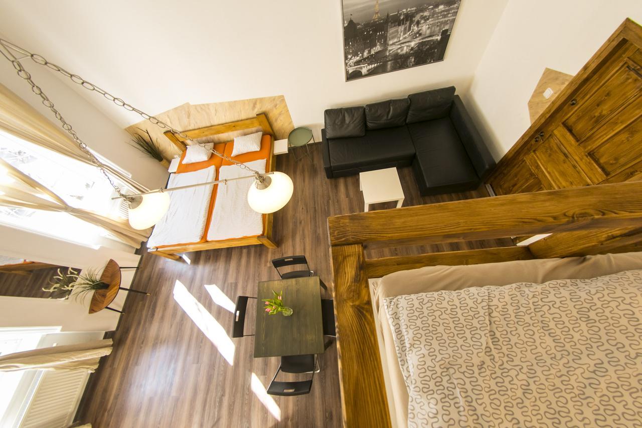 Freedom Rooms & Apartments Prag Eksteriør billede